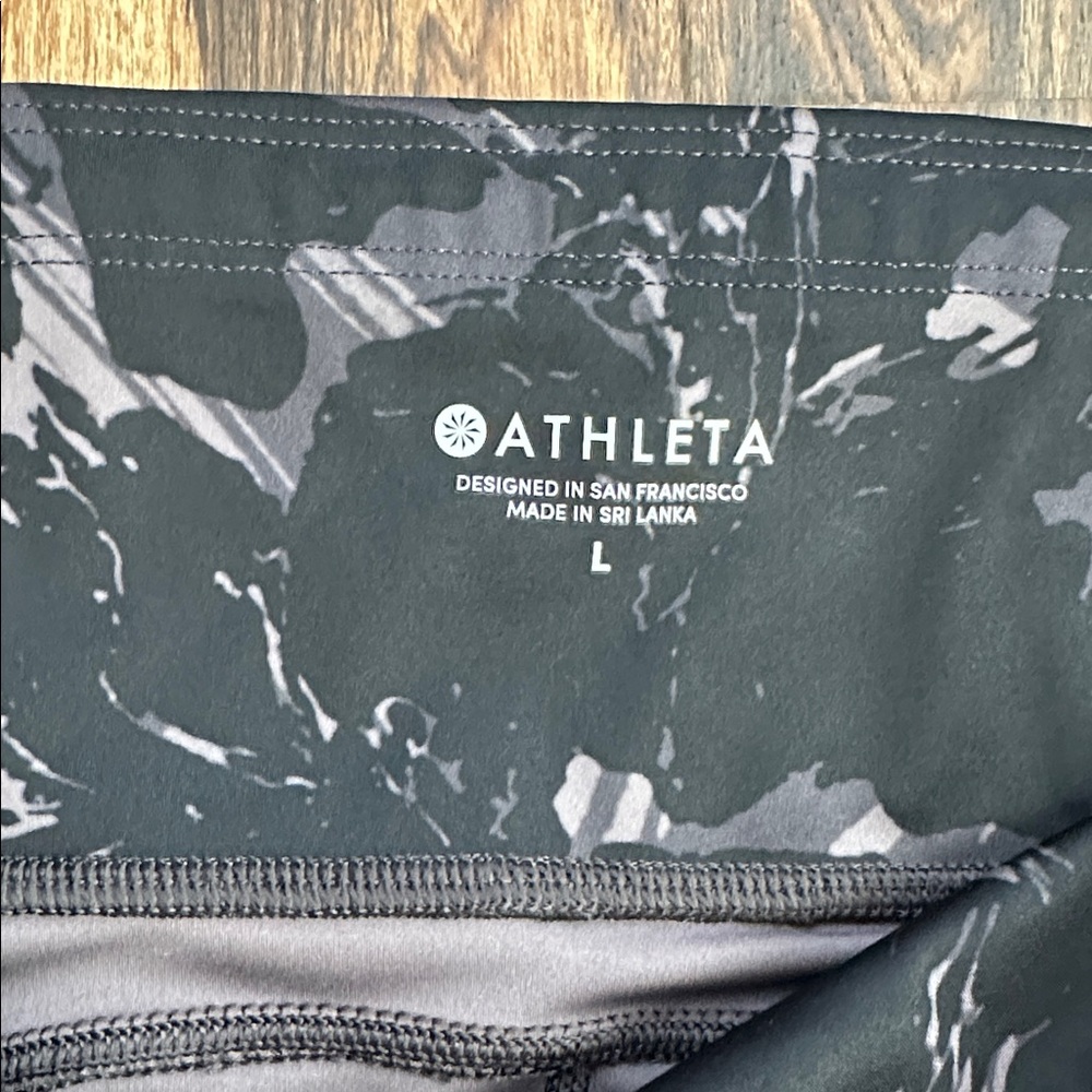 Athleta Velocity Stash Pocket Marble 7/8 Tight Black Marble Print Size Large - Picture 6 of 9